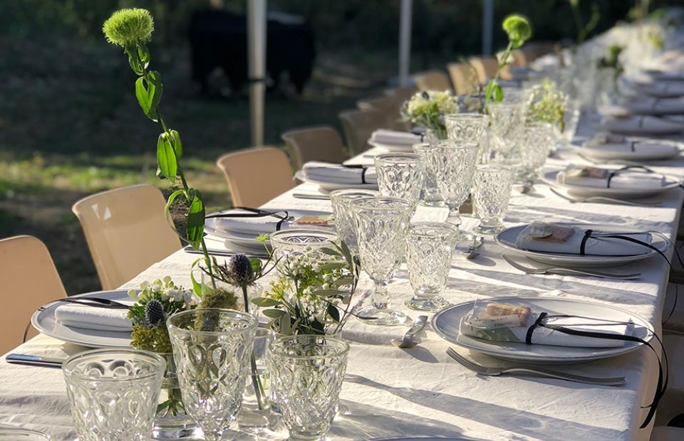 table pour événement en extérieure - team building vaucluse